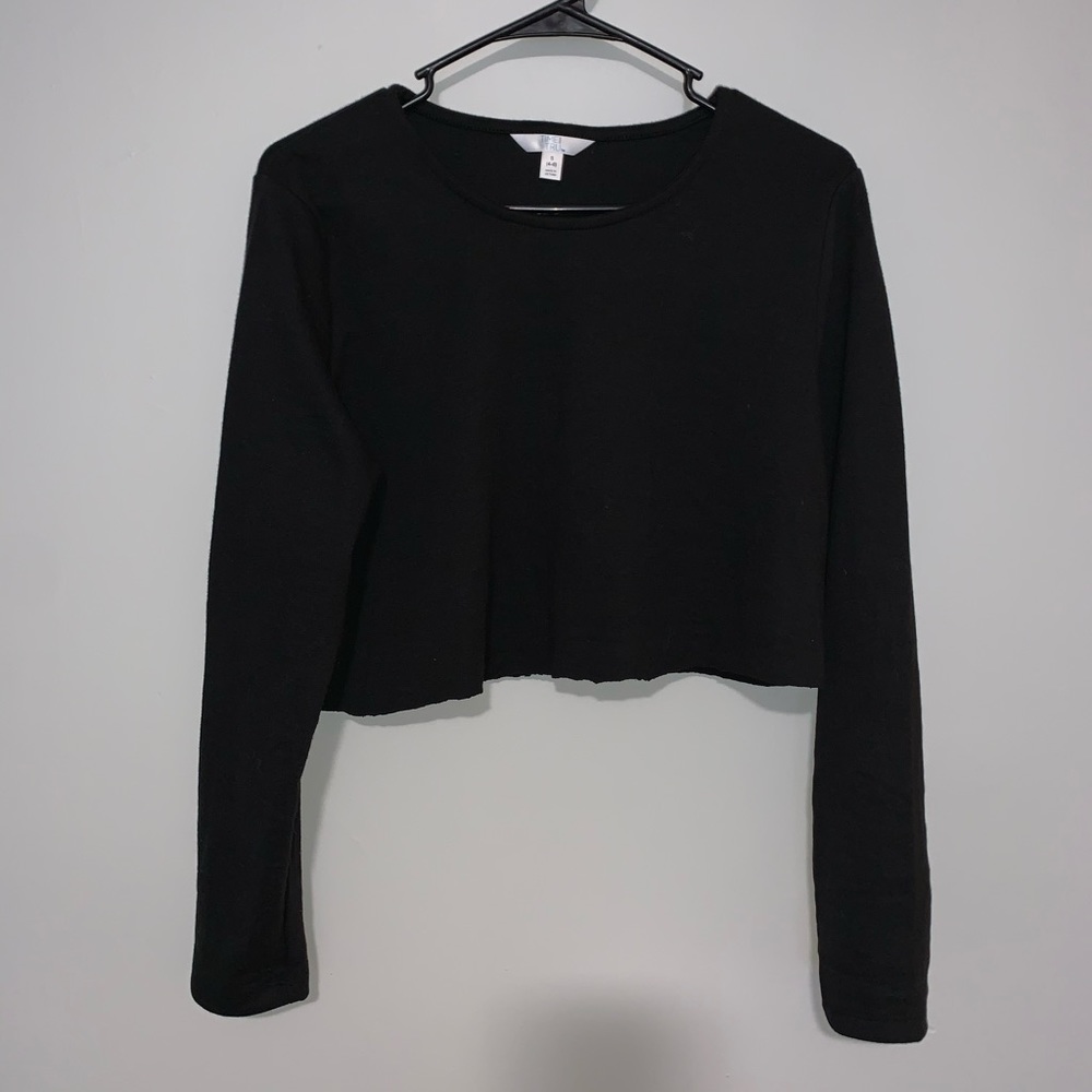 cropped black shirt